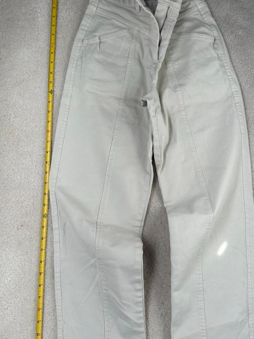 aritzia high-waisted cream cargo pants 🤍✨